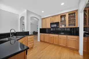 9200 Earl Fife Dr, Elk Grove, CA 95624 - Photo 16