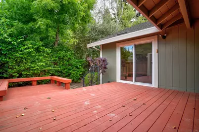 1215 Spruce Tree Circle, Sacramento, CA 95831 - Photo 20