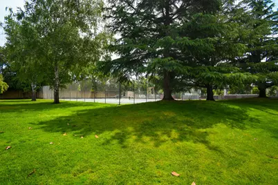 1215 Spruce Tree Circle, Sacramento, CA 95831 - Photo 36