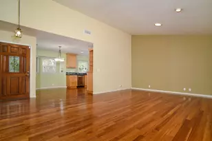1215 Spruce Tree Cir, Sacramento, CA 95831 - Photo 4