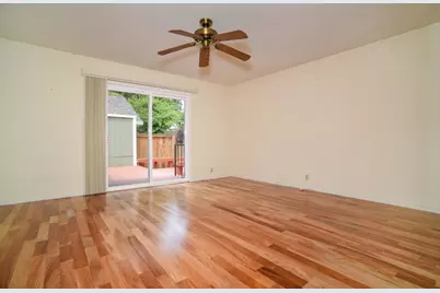 1215 Spruce Tree Circle, Sacramento, CA 95831 - Photo 12