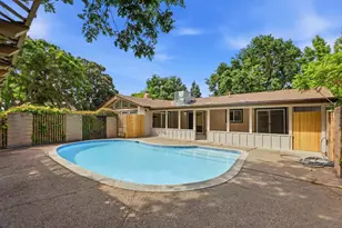 10716 Davis Rd, Stockton, CA 95209 - Photo 32