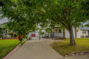 417 Maple St, Modesto, CA 95351 - Photo 2