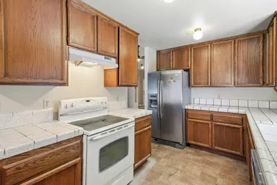 9169 Falcon Creek Circle, Elk Grove, CA 95624 - Photo 16