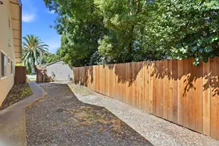 9169 Falcon Creek Cir, Elk Grove, CA 95624 - Photo 6