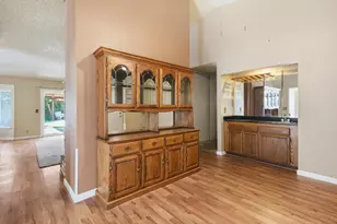 9169 Falcon Creek Cir, Elk Grove, CA 95624 - Photo 32