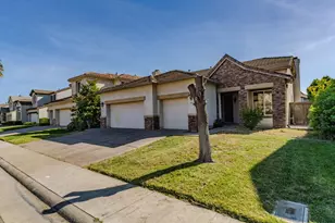 9721 Sand Hollow Way, Elk Grove, CA 95757 - Photo 2