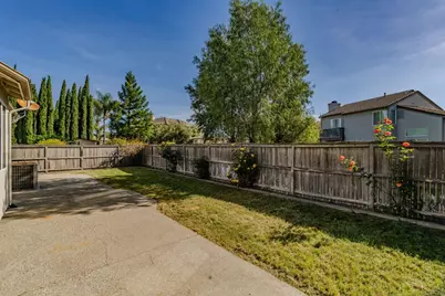 9721 Sand Hollow Way, Elk Grove, CA 95757 - Photo 26