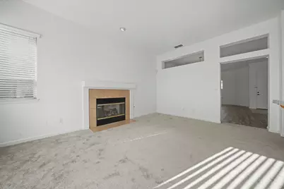 9721 Sand Hollow Way, Elk Grove, CA 95757 - Photo 10