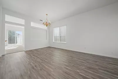 9721 Sand Hollow Way, Elk Grove, CA 95757 - Photo 4