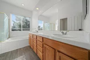 9721 Sand Hollow Way, Elk Grove, CA 95757 - Photo 24