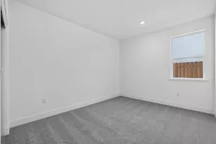 9979 Common Yarrow Wy, Sacramento, CA 95829 - Photo 12