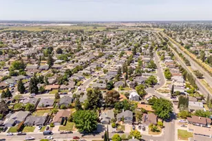 8248 Sunbird Way, Sacramento, CA 95823 - Photo 12