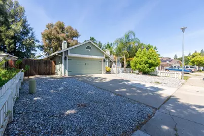 8248 Sunbird Way, Sacramento, CA 95823 - Photo 2