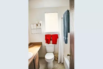 18998 N Lockewood Lane, Lockeford, CA 95237 - Photo 14