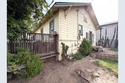 230 W 18th Street, Merced, CA 95340 - Photo 24