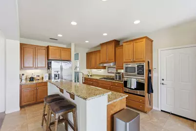 933 Abbotsford Court, Plumas Lake, CA 95961 - Photo 10