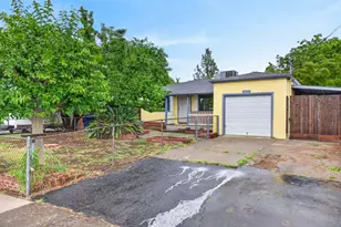 2600 Connie Dr, Sacramento, CA 95815 - Photo 2