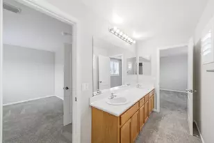 8252 Crichton Way, Elk Grove, CA 95758 - Photo 50