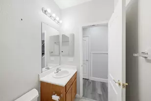 8252 Crichton Way, Elk Grove, CA 95758 - Photo 16