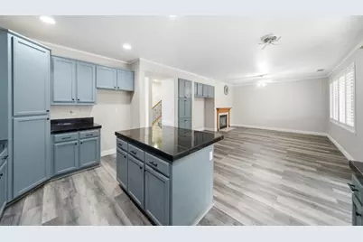 8252 Crichton Way, Elk Grove, CA 95758 - Photo 30