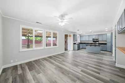 8252 Crichton Way, Elk Grove, CA 95758 - Photo 22