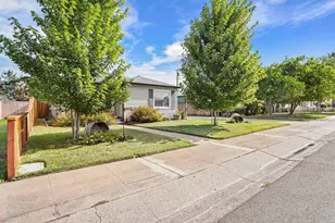 717 Tamarack Dr, Lodi, CA 95240 - Photo 12