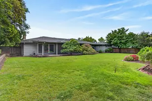 3331 Ellenmere Dr, Sacramento, CA 95821 - Photo 2