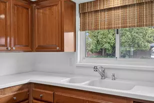 3331 Ellenmere Dr, Sacramento, CA 95821 - Photo 24