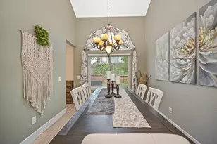 8443 Lost River Ct, Antelope, CA 95843 - Photo 10