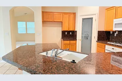 2518 Clayridge Court, Riverbank, CA 95367 - Photo 6