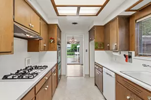 5260 K St, Sacramento, CA 95819 - Photo 14