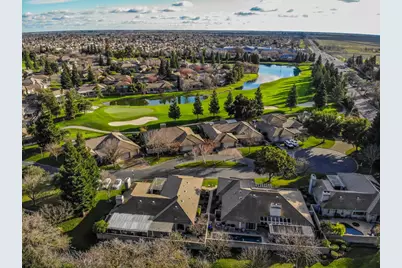 9512 Golf Course Lane, Elk Grove, CA 95758 - Photo 2