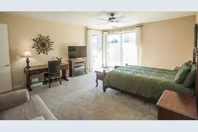 9512 Golf Course Lane, Elk Grove, CA 95758 - Photo 36