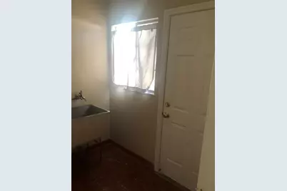 935 W Harding Way, Stockton, CA 95203 - Photo 8
