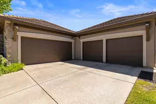 751 Hawkcrest Cir, Sacramento, CA 95835 - Photo 4
