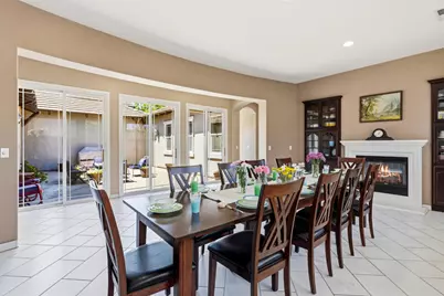 751 Hawkcrest Circle, Sacramento, CA 95835 - Photo 16