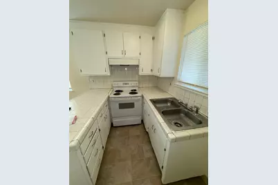 7813 Loucreta Drive, Sacramento, CA 95828 - Photo 4