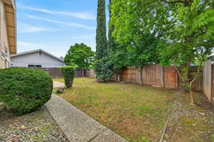 4 San Rogue Ct, Sacramento, CA 95823 - Photo 46