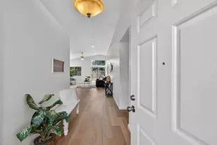 4 San Rogue Ct, Sacramento, CA 95823 - Photo 12