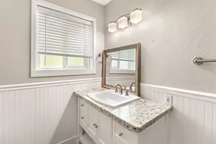 640 40th St, Sacramento, CA 95819 - Photo 24