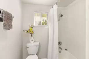 640 40th St, Sacramento, CA 95819 - Photo 42