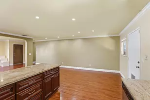 7932 Sunrise Greens Dr, Sacramento, CA 95828 - Photo 2