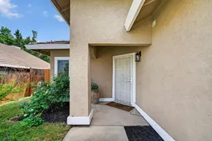 8408 Falcon View Dr, Antelope, CA 95843 - Photo 8
