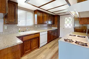 1909 10th Ave, Olivehurst, CA 95961 - Photo 8