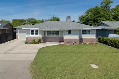 1909 10th Avenue, Olivehurst, CA 95961 - Photo 2