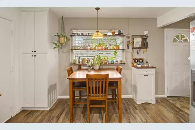 9101 Vernetta Way, Elk Grove, CA 95624 - Photo 14