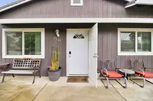 9101 Vernetta Way, Elk Grove, CA 95624 - Photo 2