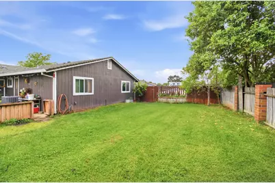 9101 Vernetta Way, Elk Grove, CA 95624 - Photo 32