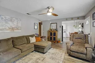 9101 Vernetta Way, Elk Grove, CA 95624 - Photo 4